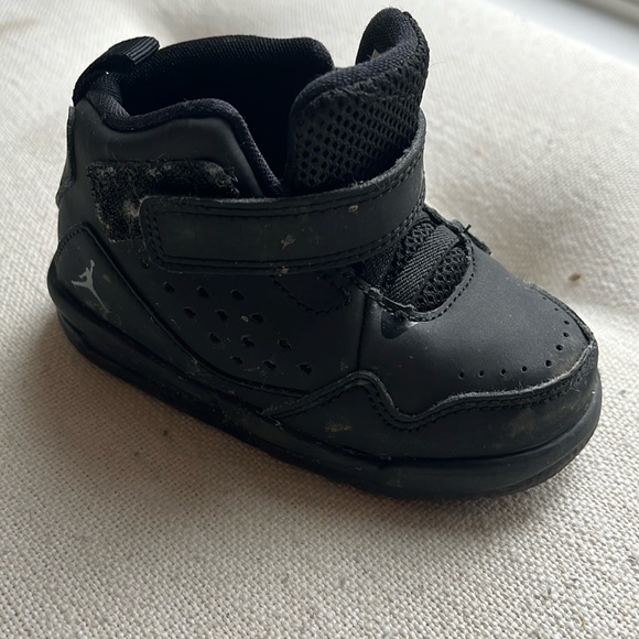 Black 5C Jordans (baby) - Picture 1 of 3